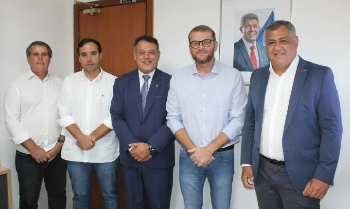 ALEXANDRE IOSSEF ARTICULA APOIO INSTITUCIONAL E CONFIRMA ATRAÇÕES DA 45ª EXPO JEQUIÉ EM REUNIÕES EM SALVADOR