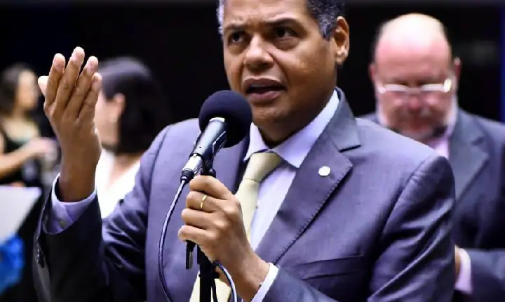 ANTONIO BRITO É RECONDUZIDO À LIDERANÇA DO PSD NA CÂMARA DOS DEPUTADOS