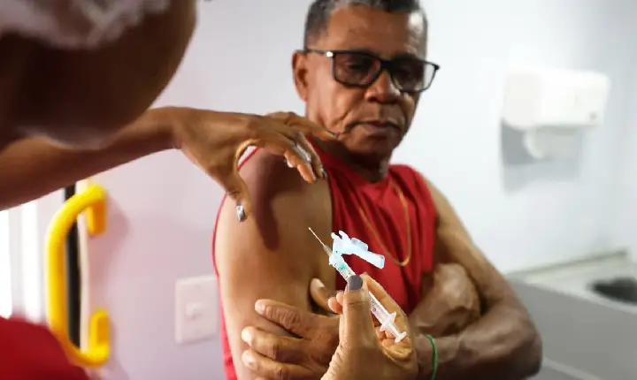 BAHIA AMPLIA VACINAÇÃO CONTRA A INFLUENZA PARA TODA A POPULAÇÃO ACIMA DE SEIS MESES DE IDADE NOS 417 MUNICÍPIOS