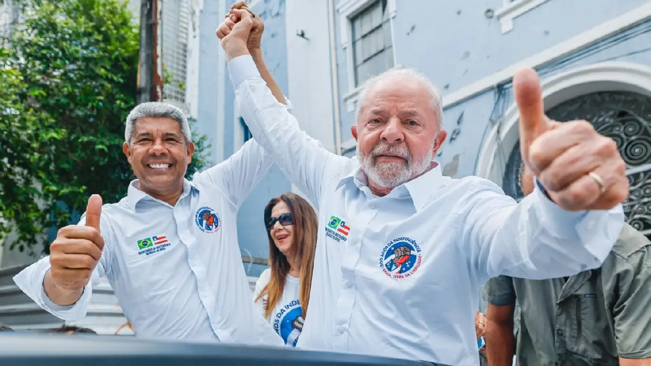 COM O TÍTULO “NÚMEROS QUE ASSOMBRAM A OPOSIÇÃO: LULA SUPERA 80% EM POLOS DA BAHIA”, CIENTISTA POLÍTICO AVALIA FORÇA DO PRESIDENTE NO ESTADO