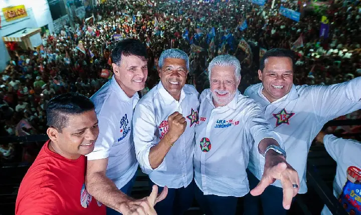 EM COMÍCIO COM MAIS DE 20 MIL PESSOAS EM ITABERABA, JERÔNIMO DEFENDE O FIM DA ESCALA 6X1
