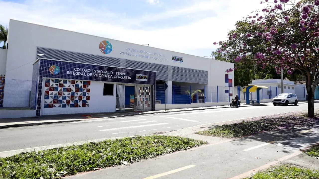 GOVERNO DO ESTADO ENTREGA NOVO COLÉGIO ESTADUAL EM VITÓRIA DA CONQUISTA
