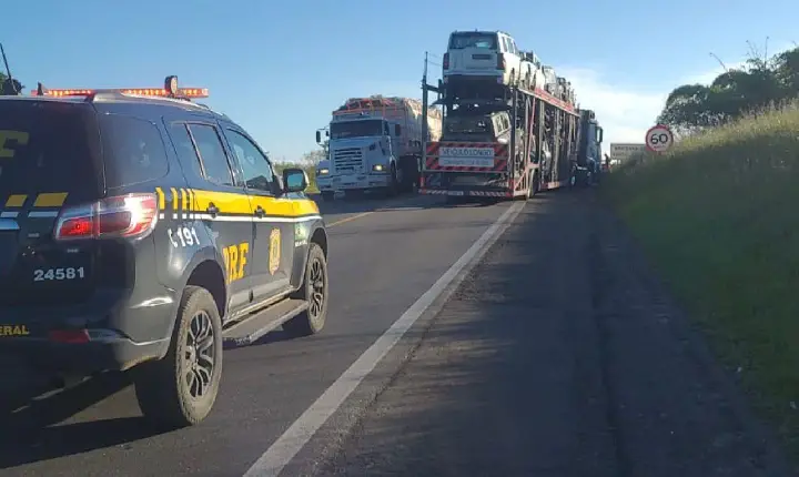 GRAVE ACIDENTE NA BR-116 DEIXA DOIS MORTOS E INTERDITA PARCIALMENTE RODOVIA NO SUDOESTE BAIANO