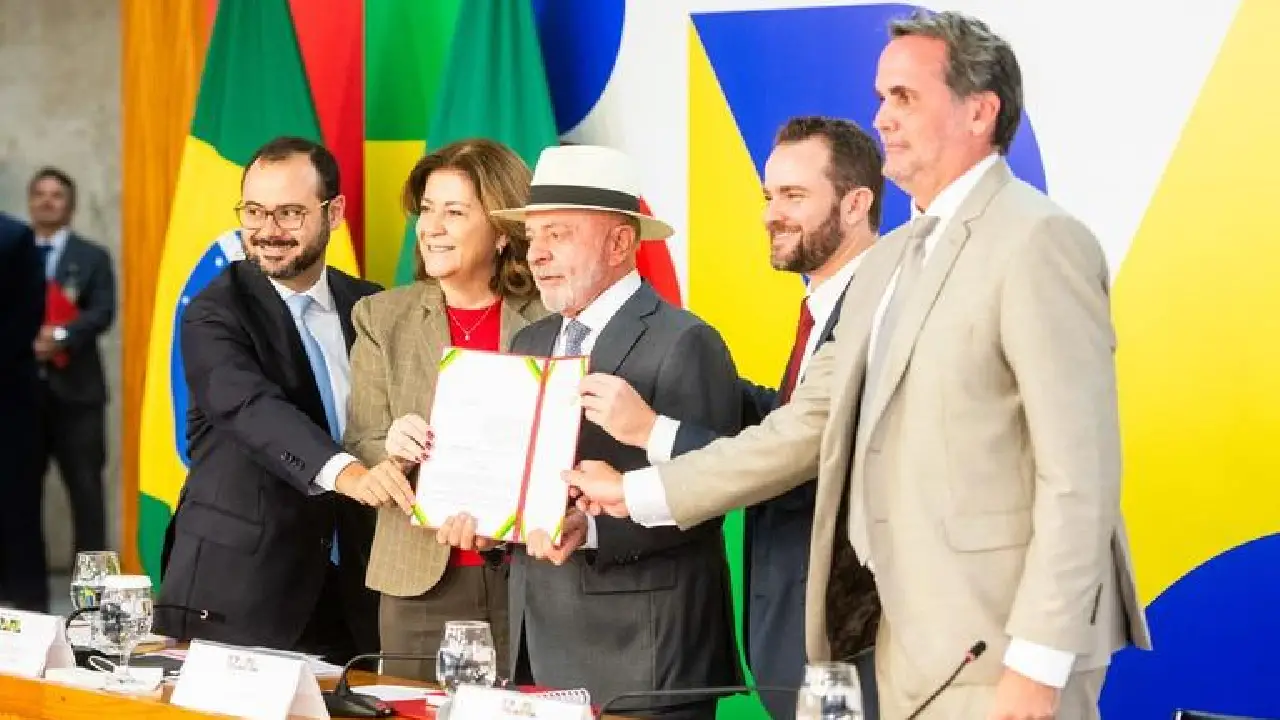 NOVO DESENROLA DO GOVERNO DO BRASIL PREVÊ ATÉ 90% DE DESCONTO E FACILITA RENEGOCIAÇÃO DE DÍVIDAS