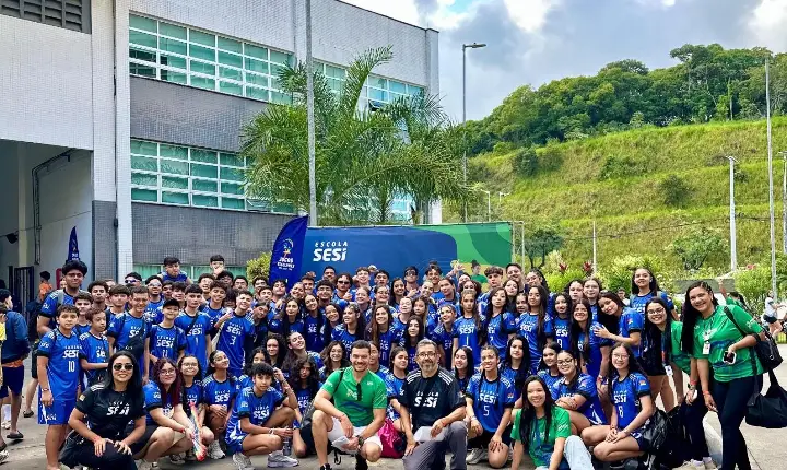 OURO NO TABULEIRO: ESTUDANTE DA ESCOLA SESI LEVA VITÓRIA DA CONQUISTA AO TOPO EM COMPETIÇÃO ESTADUAL
