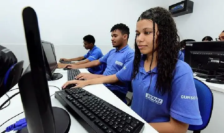 ÚLTIMOS DIAS DE INSCRIÇÕES PARA 936 BOLSAS DE CURSOS TÉCNICOS DO SENAI