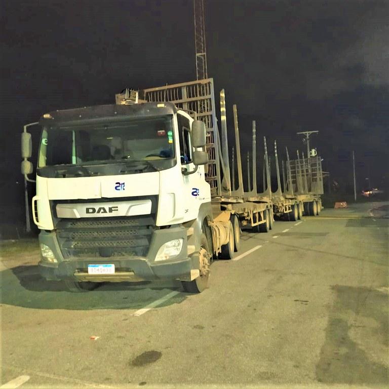 CAMINHONEIRO APRESENTA AET FALSA E ACABA DETIDO NA BR 116 EM JEQUIÉ