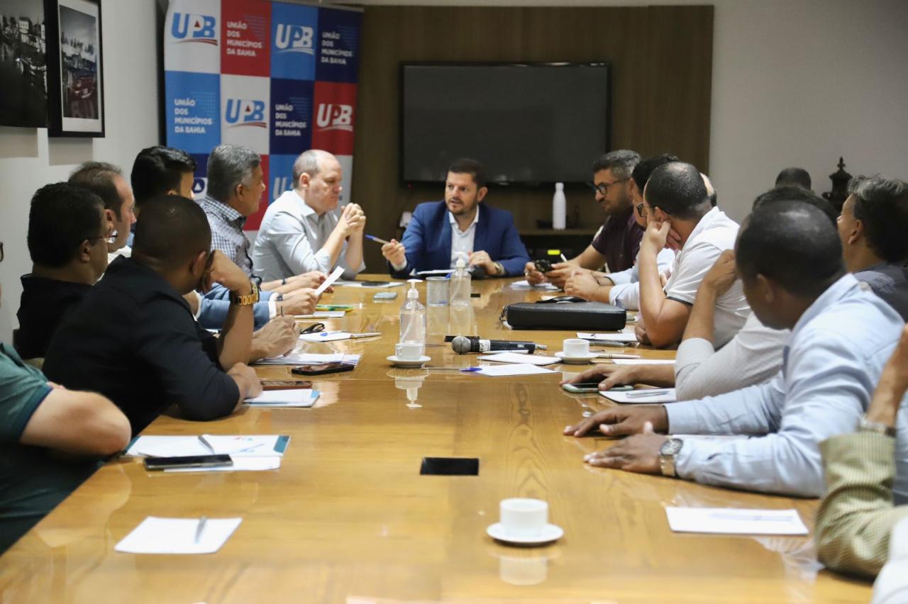 PREFEITOS BAIANOS LIGAM O ALERTA COM PRESSÃO DE GASTOS PREVIDENCIÁRIOS SOBRE AS CONTAS MUNICIPAIS