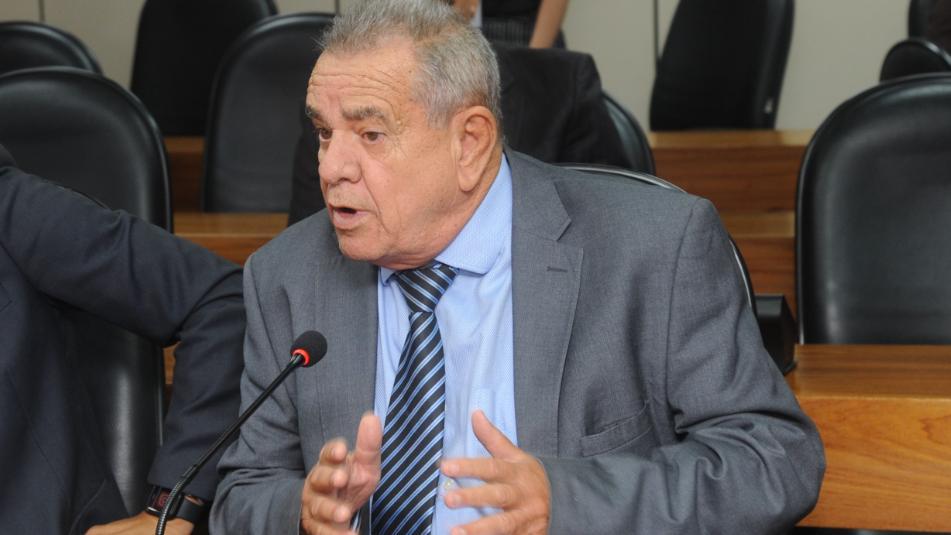 EUCLIDES FERNANDES SUGERE CRIAÇÃO DO SALÁRIO MÍNIMO ESTADUAL NA BAHIA