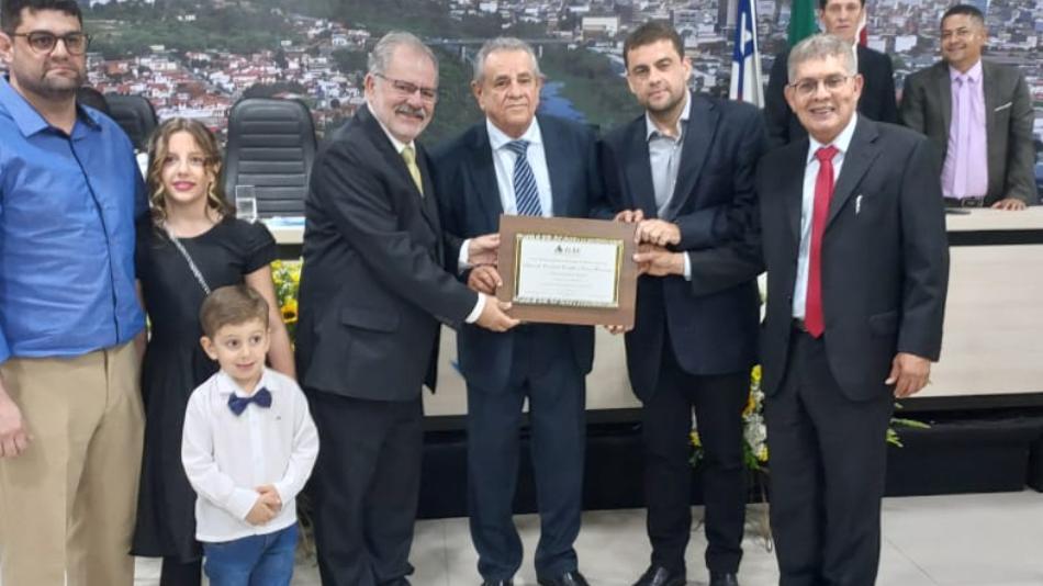 EUCLIDES FERNANDES É AGRACIADO COM TÍTULO DE CIDADÃO BAIANO