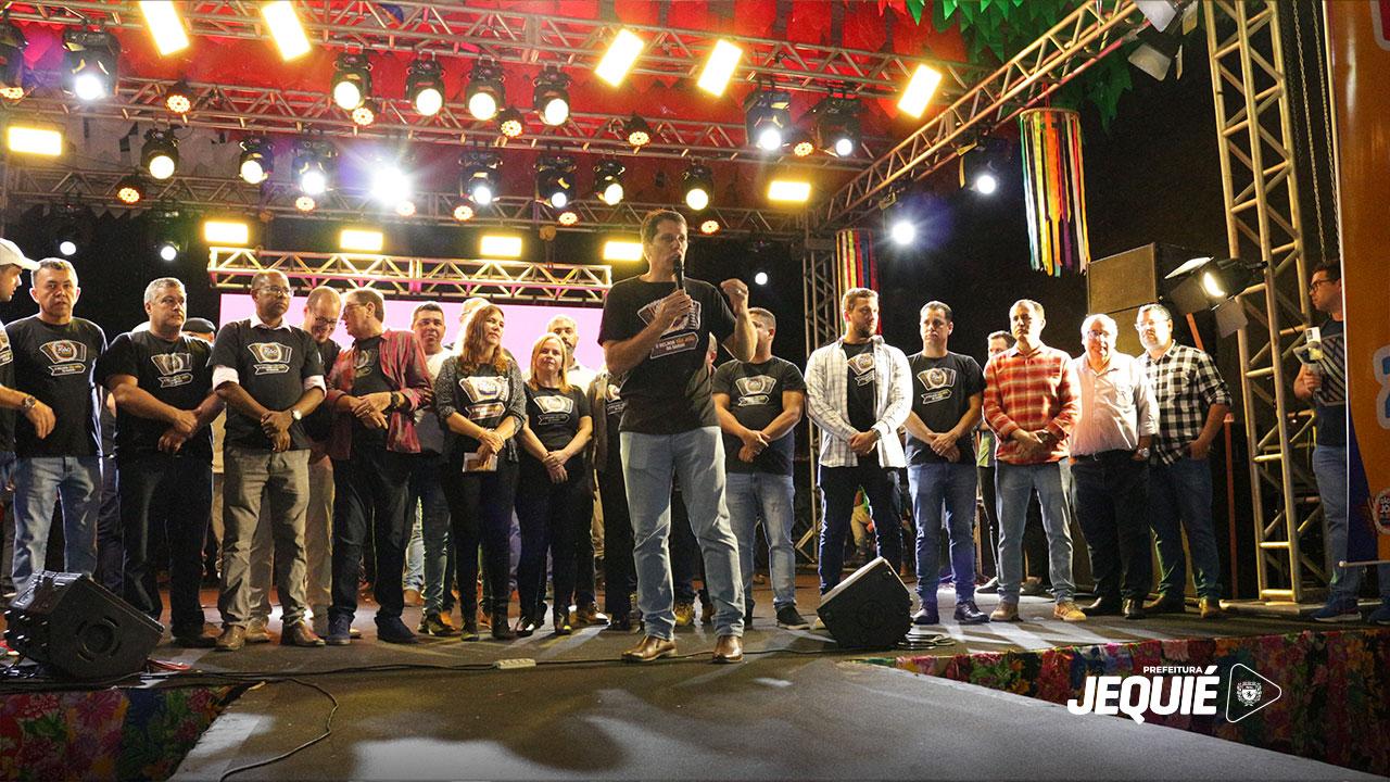 PREFEITO DE JEQUIÉ AUTORIZA INVESTIMENTO DE 11 MILHÕES NA EDUCAÇÃO