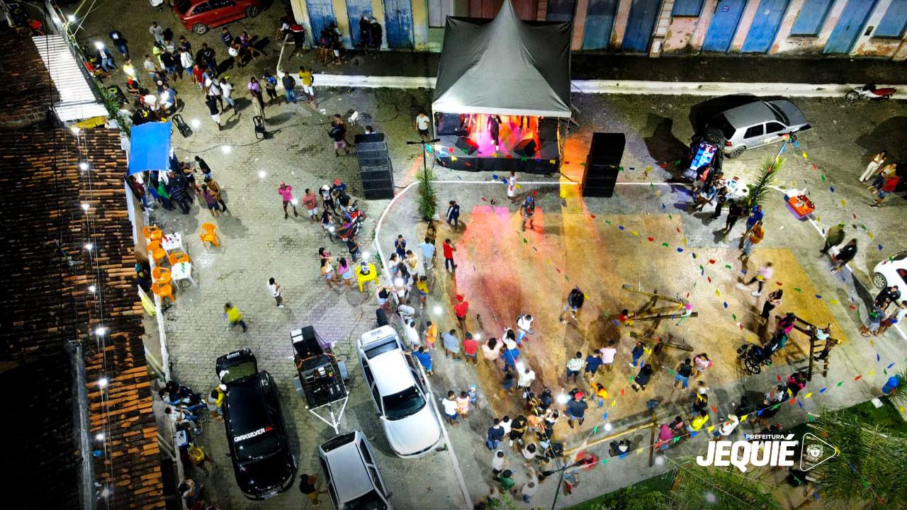 PREFEITURA DE JEQUIÉ RETOMA TRADICIONAIS FESTEJOS JUNINOS NA ZONA RURAL COM SÃO JOÃO NA ROÇA