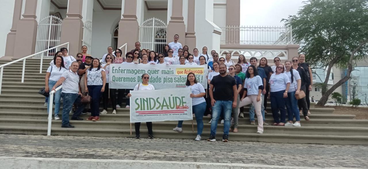 PROFISSIONAIS DA ENFERMAGEM DE JEQUIÉ PARALIZAM ATIVIDADES EM DEFESA DA VALORIZAÇÃO DA CATEGORIA E PELO PISO NACIONAL