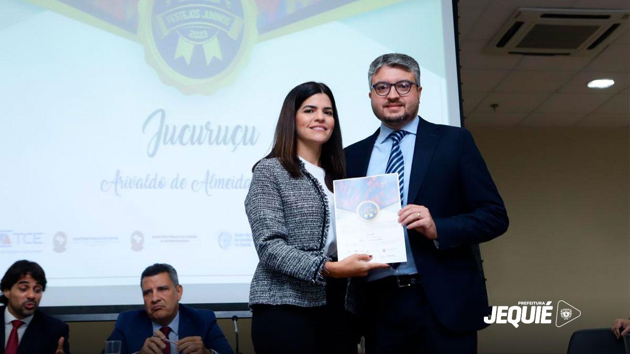 SELO DE TRANSPARÊNCIA DO MINISTÉRIO PÚBLICO ESTADUAL RELATIVO AOS INVESTIMENTOS NOS FESTEJOS JUNINOS É ENTREGUE À PREFEITURA DE JEQUIÉ