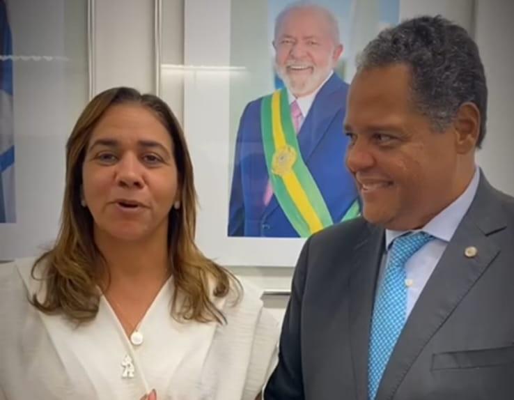 ROBERTA SANTANA CONFIRMA UNACON NO PRADO VALADARES