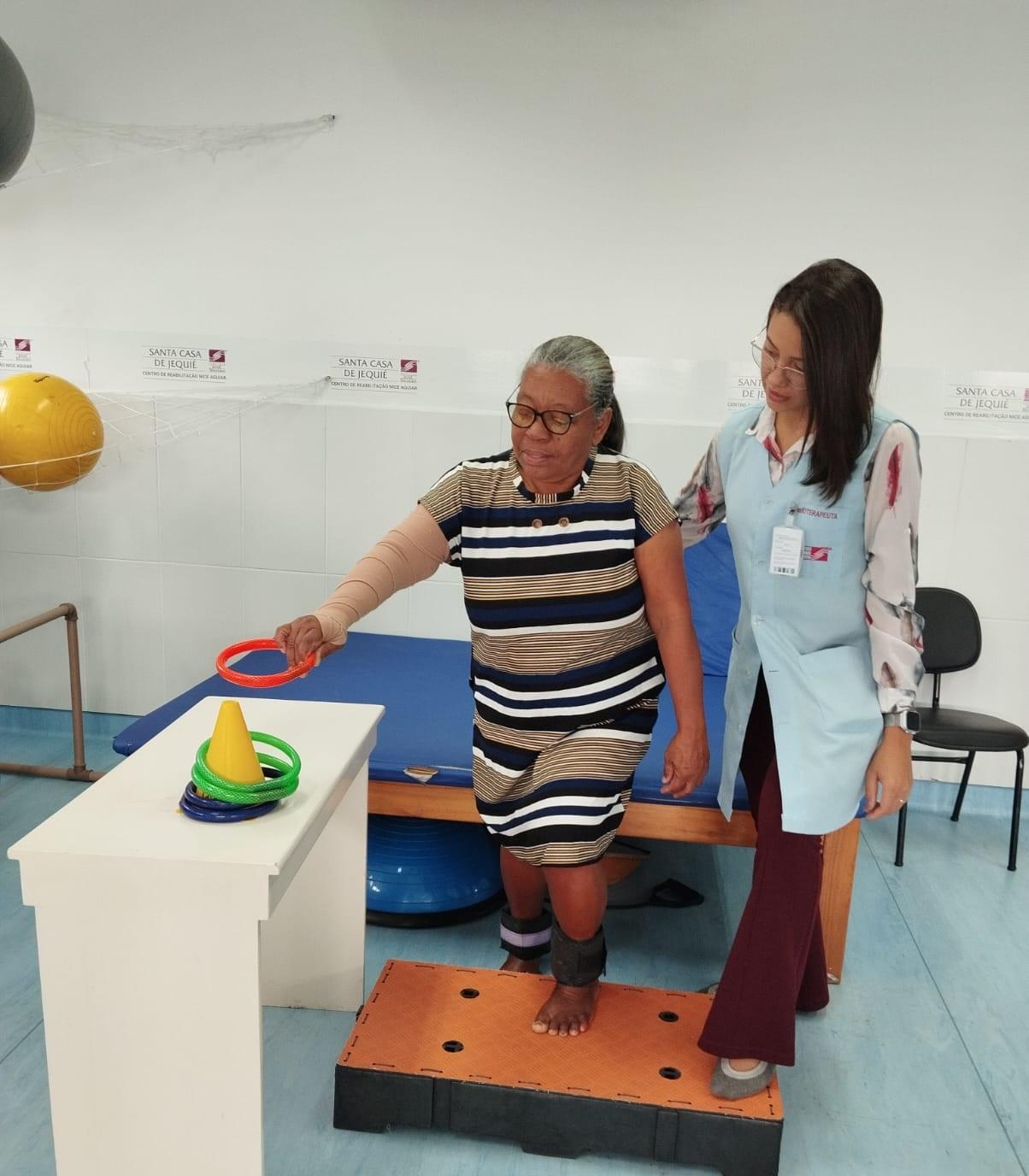 CENTRO DE REABILITAÇÃO DA SANTA CASA DE JEQUIÉ PROMOVE CURSO DE ATUALIZAÇÃO EM FISIOTERAPIA