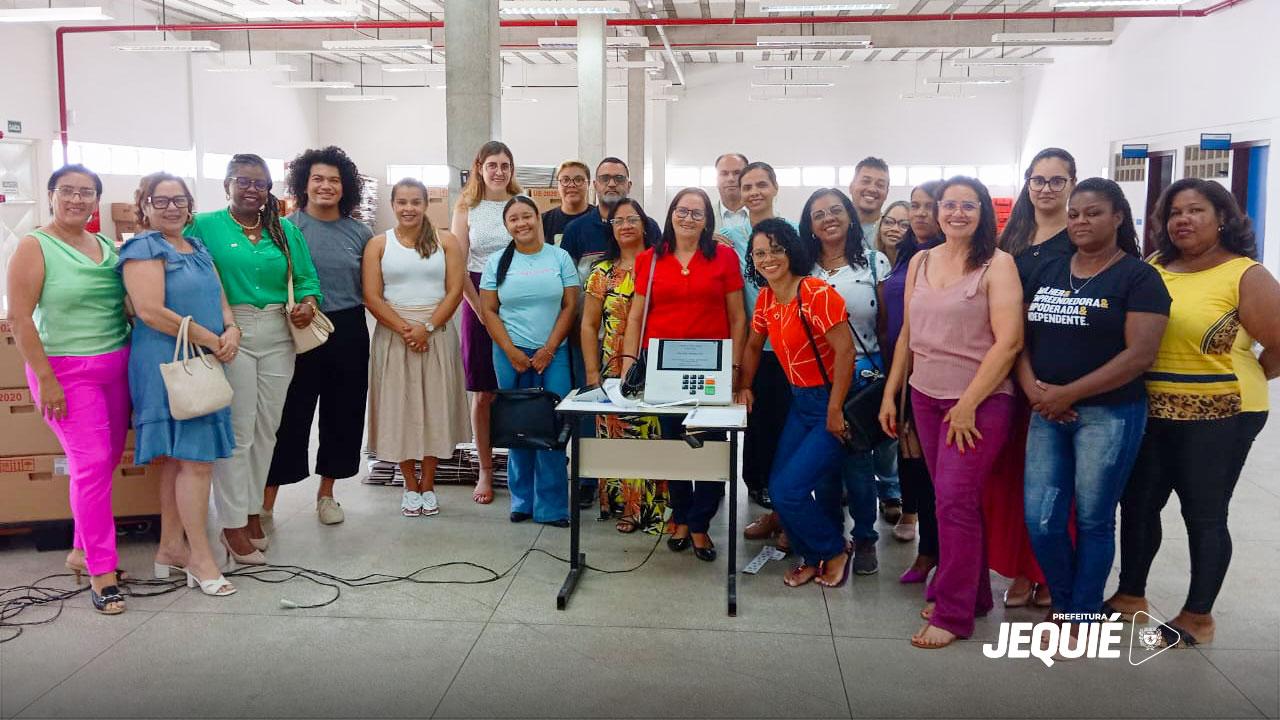 PREPARO DE URNAS ELETRÔNICAS ANTECEDE ELEIÇÃO DE CONSELHEIROS TUTELARES EM JEQUIÉ
