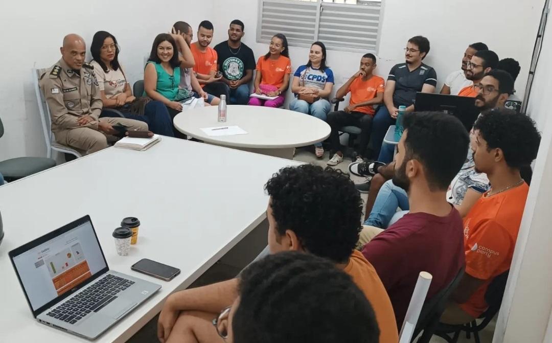 REUNIÃO DETALHA CRIAÇÃO DO SOFTWARE DO CENTRO DE EQUOTERAPIA DE JEQUIÉ