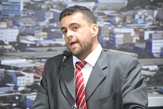 RAMON FERNANDES VOLTA A SOLICITAR ASFALTAMENTO DA ESTRADA QUE LIGA A BR 330 AO POVOADO DA BARRAGEM DA PEDRA