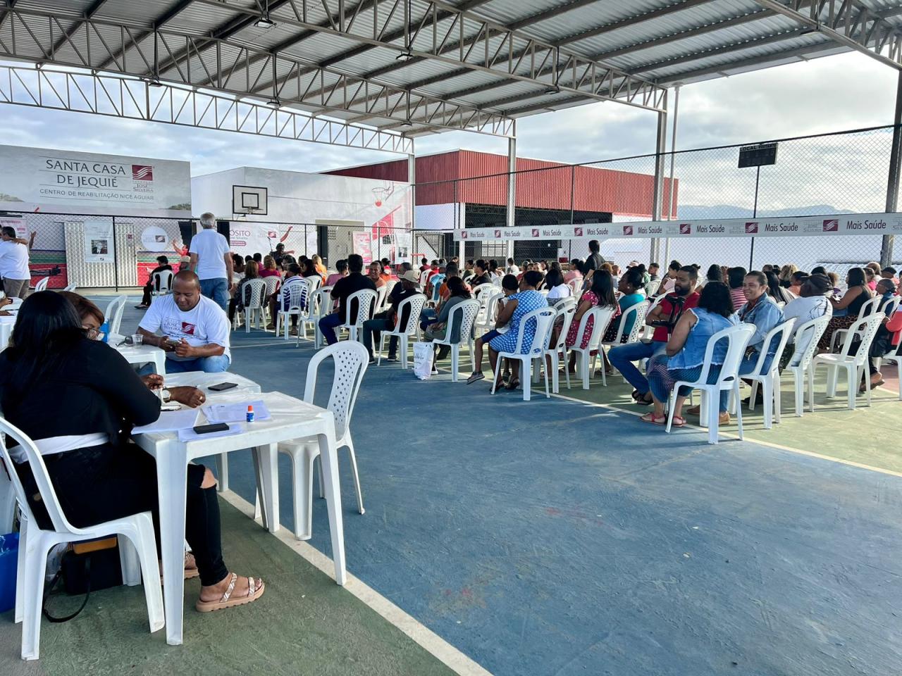 SANTA CASA DE JEQUIÉ REALIZA MUTIRÃO DE SAÚDE EM PROL DO OUTUBRO ROSA
