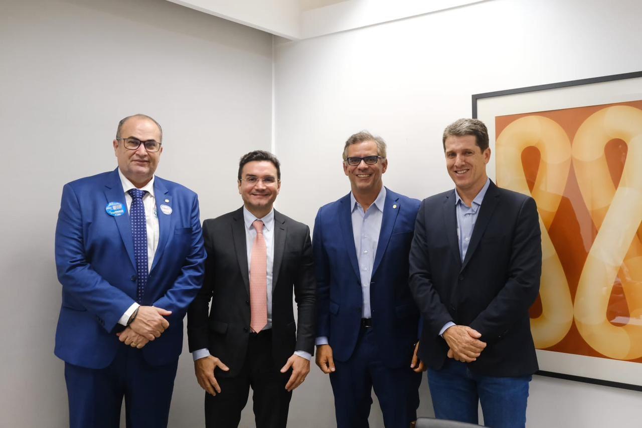 ZÉ COCÁ PARTICIPA DE AUDIÊNCIA COM MINISTRO DO TURISMO EM BRASÍLIA E DISCUTE PROJETOS PARA FOMENTO DO SETOR TURÍSTICO