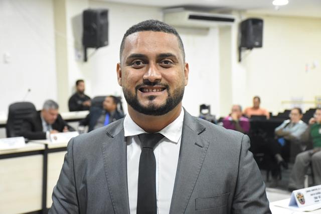 JOÃO PAULO HOMENAGEIA JACSON SOARES PELOS SEUS 10 ANOS DE VIDA MISSIONÁRIA NA IGREJA CATÓLICA