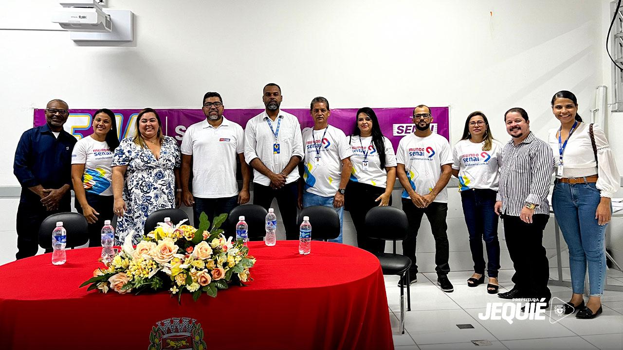 PREFEITURA DE JEQUIÉ REALIZA ENCERRAMENTO DOS CURSOS DA EJA PROFISSIONALIZANTE, GARANTINDO FORMAÇÃO AOS ALUNOS DO MUNICÍPIO.
