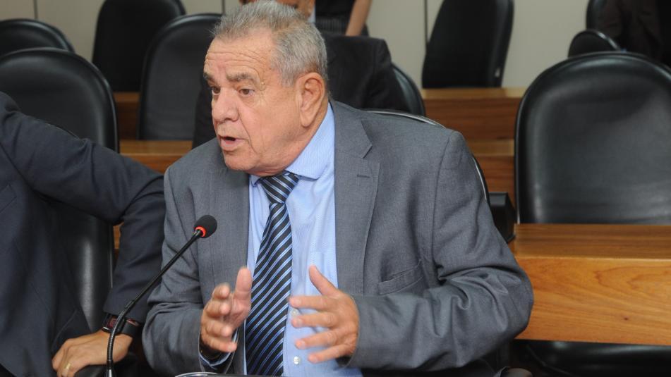 PROJETO DE LEI DE EUCLIDES FERNANDES EXIGE QUE MERCADOS FORNEÇAM EMBALAGEM RECICLADA GRATUITAMENTE