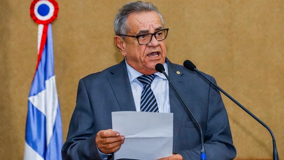 EUCLIDES FERNANDES SUGERE A CRIAÇÃO DO PROGRAMA PASSE LIVRE VESTIBULAR