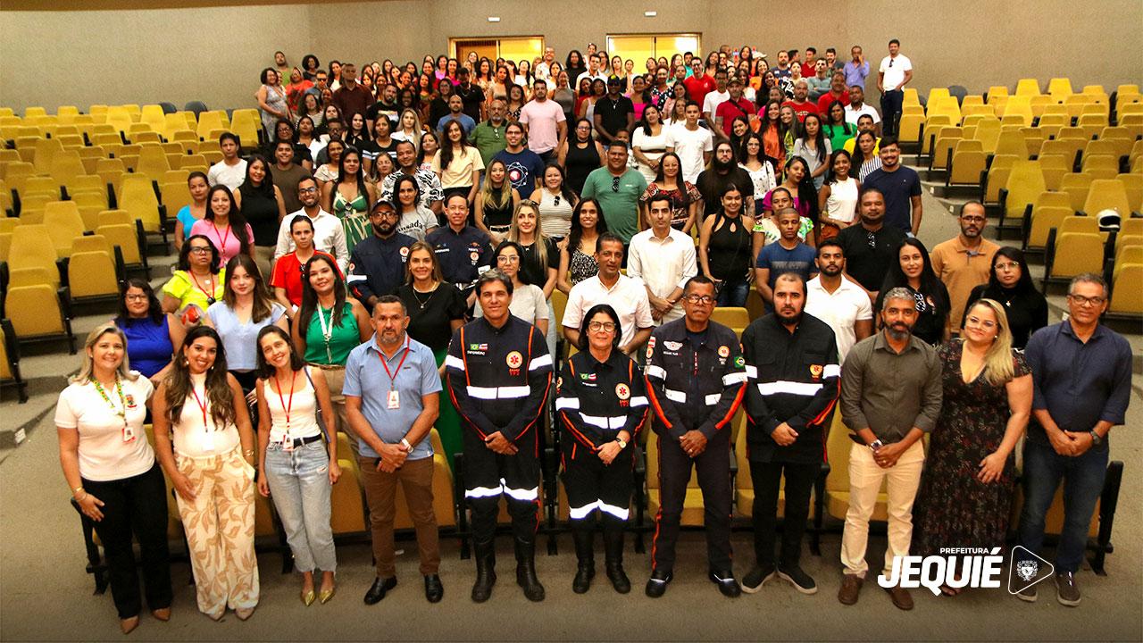 PREFEITURA DE JEQUIÉ PROMOVE SOLENIDADE DE ACOLHIMENTO DOS NOVOS COLABORADORES CONVOCADOS NO PROCESSO SELETIVO DA SAÚDE