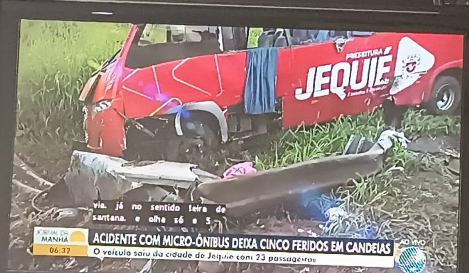 BEBÊ DE 4 MESES ESTÁ ENTRE AS 5 VITIMAS DO ACIDENTE COM ÔNIBUS DO TFD DE JEQUIÉ NA BR 324