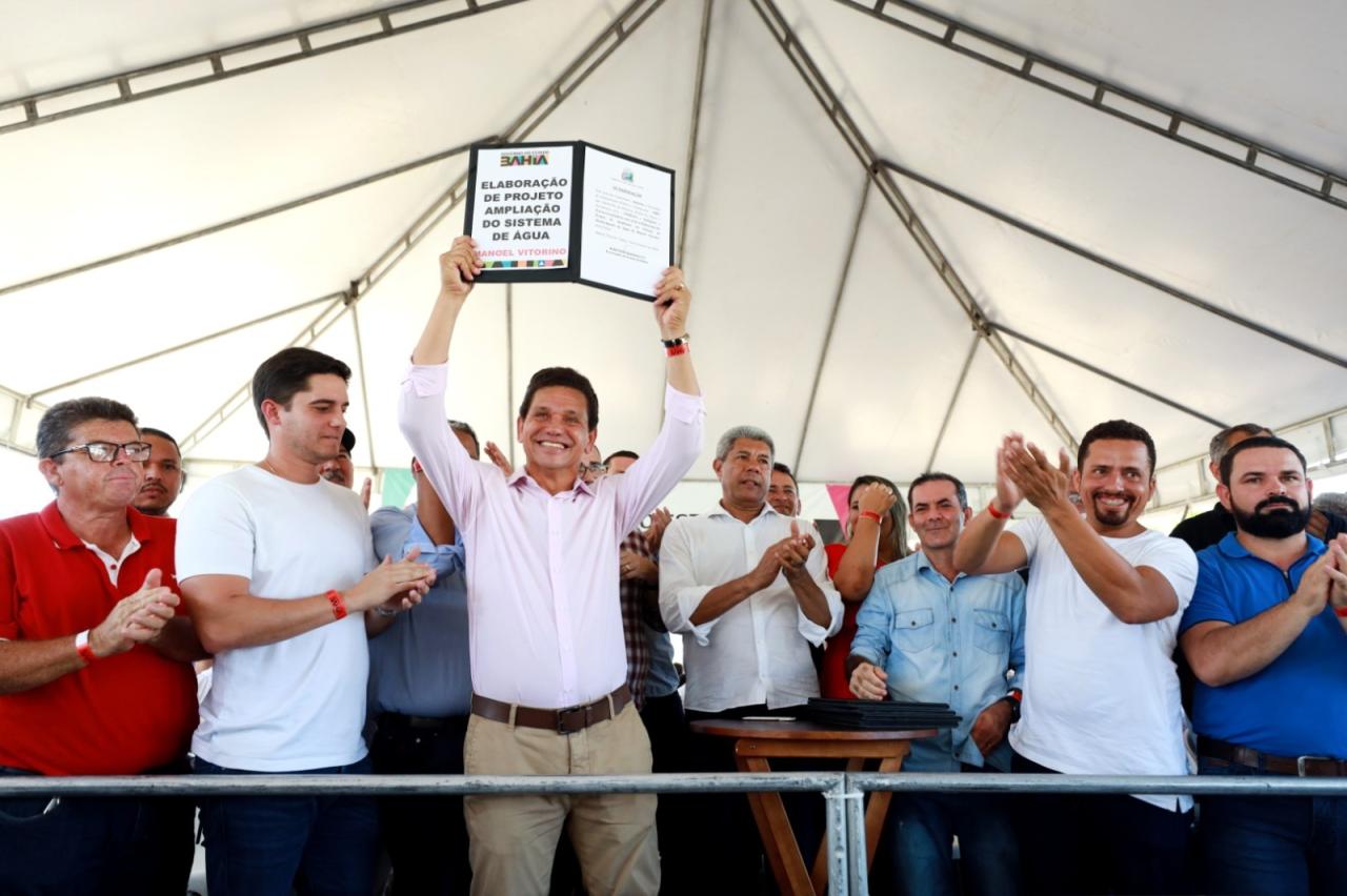 EM MANOEL VITORINO, GOVERNO INTENSIFICA APOIO AOS MUNICÍPIOS AFETADOS PELA ESTIAGEM