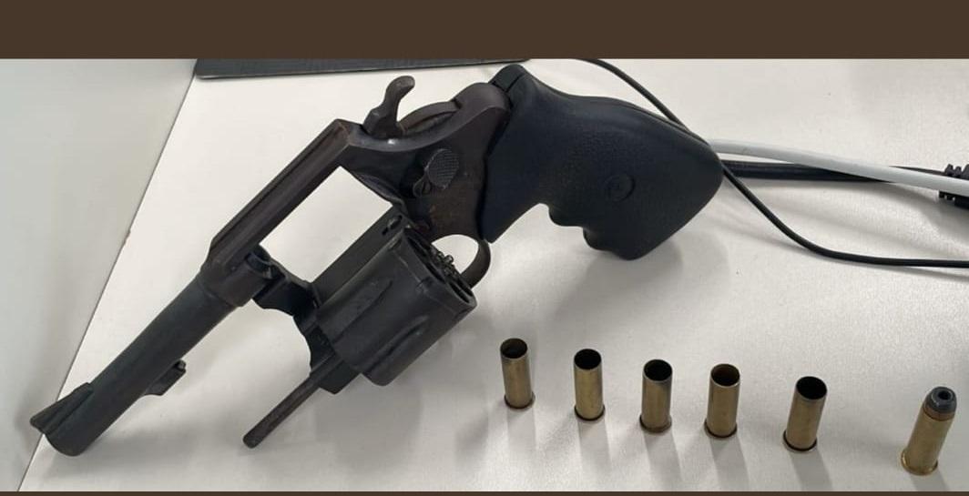 HOMEM MORRE APÓS TROCAR TIRO COM A POLICIA MILITAR NA ESTRADA DE FLORESTAL