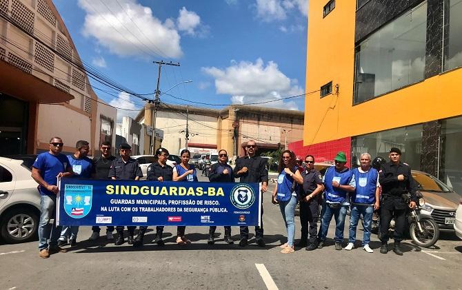 SINDGUARDAS-BA JEQUIÉ FAZ MANIFESTAÇÃO EM FRENTE A SECRETARIA DE TRIBUTOS DE JEQUIE