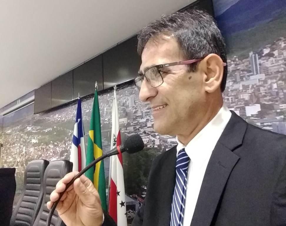 TÍTULO DE CIDADANIA JEQUIEENSE: RECONHECIMENTO A SOUZA ANDRADE, JORNALISTA QUE SE TORNOU PARTE DE JEQUIÉ