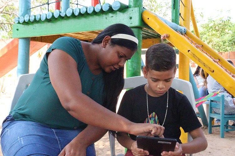 MAIO LARANJA: DENÚNCIAS DE IMAGENS DE ABUSO E EXPLORAÇÃO INFANTIL NA INTERNET TÊM O MAIOR NÚMERO EM 18 ANOS