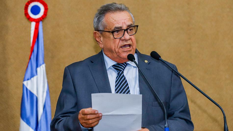 EUCLIDES FERNANDES PEDE CURSOS DE ALTA DEMANDA E RELEVÂNCIA EM CAMPUS DA UFBA DE JEQUIÉ