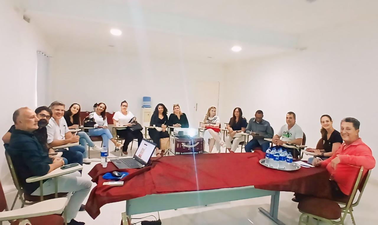 CDL SE REÚNE COM PROPRIETÁRIOS DE HOTÉIS PARA RECEBER OS PARTICIPANTES DO JIFBA E DA JOINDAF