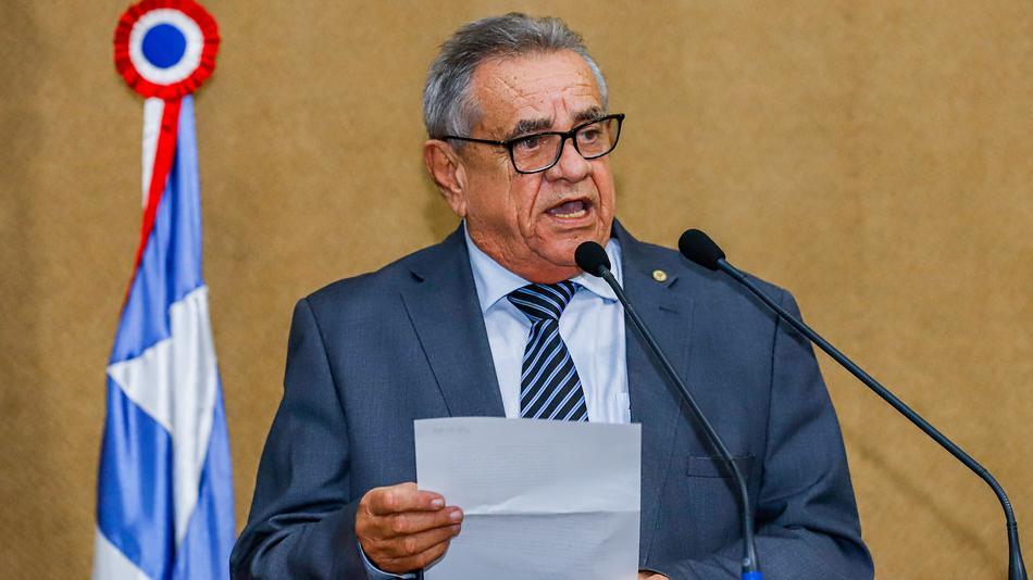 EUCLIDES FERNANDES PROPÕE ADICIONAL DE INSALUBRIDADE A ESPECIALISTAS DO INEMA