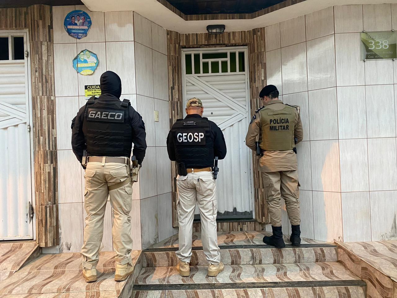 OPERAÇÃO CUMPRE MANDADOS DE BUSCA CONTRA POLICIAIS INVESTIGADOS POR EXECUÇÃO