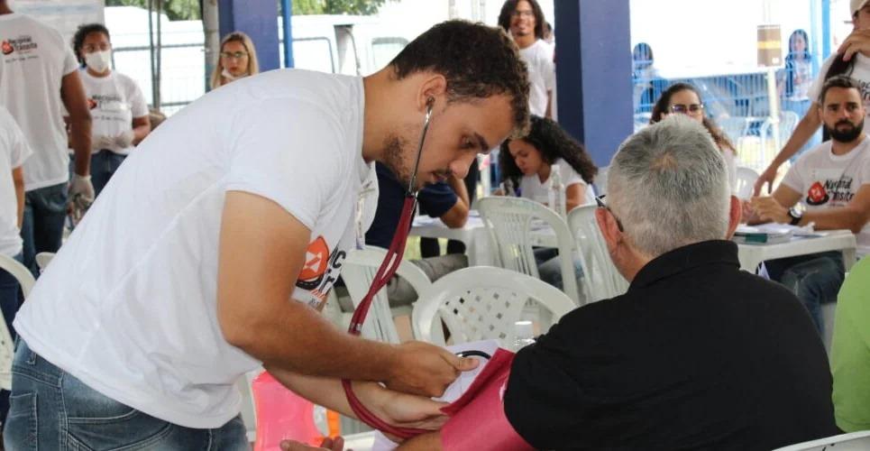 SAÚDE NA BR: PROJETO OFERECE SERVIÇOS GRATUITOS DE SAÚDE A CAMINHONEIROS EM JEQUIÉ