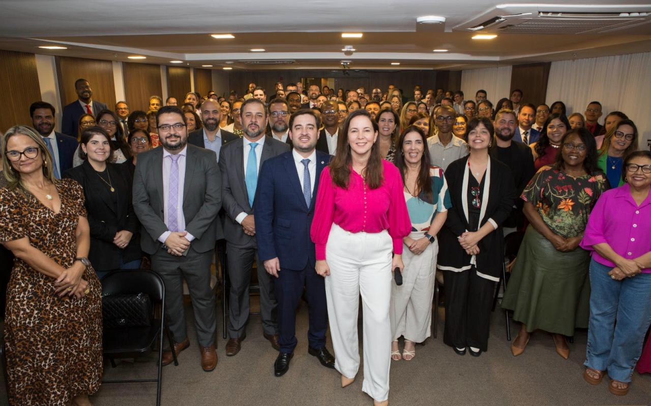 DANIELA BORGES FAZ BALANÇO DE GESTÃO EM EVENTO LOTADO