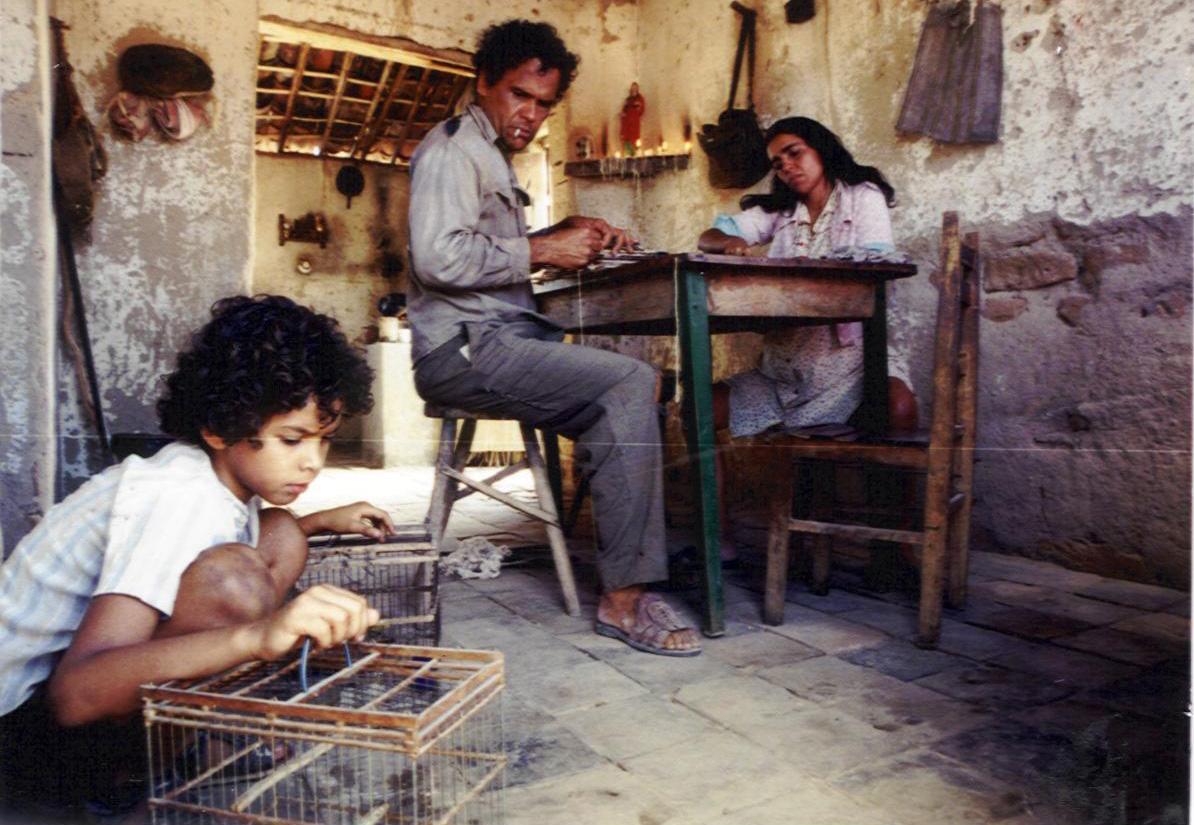 CINE BAMIN LEVA CINEMA ITINERANTE A COMUNIDADES DO INTERIOR DA BAHIA