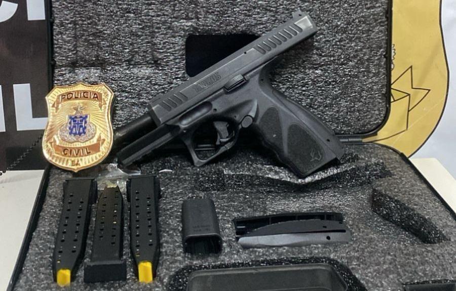 DEAM APREENDE ARMA QUE HOMEM USAVA PARA AMEAÇAR EX COMPANHEIRA