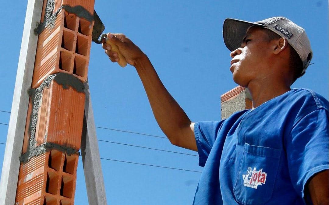 COM MAIS 2.998 POSTOS EM MARÇO, A BAHIA CONTABILIZA 30.660 NOVAS VAGAS NO ANO