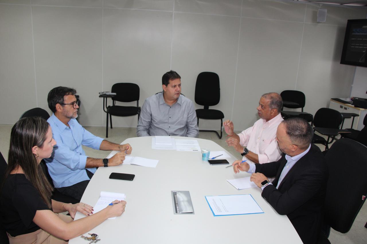 PROCON-BA E SINDICATO DOS BANCÁRIOS DISCUTEM COMO EVITAR IMPACTOS DO FECHAMENTO DE AGÊNCIAS FÍSICAS NA BAHIA