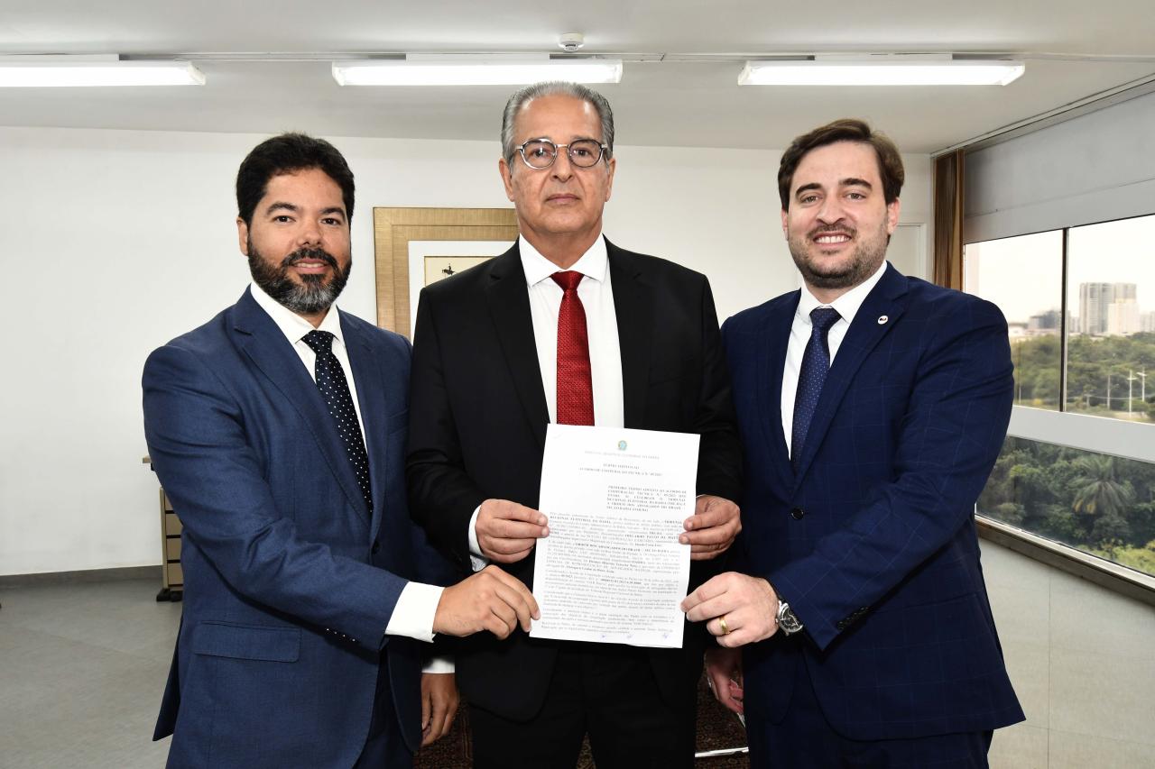 OAB BAHIA E TRE-BA RENOVAM CONVÊNIO PIONEIRO PARA NOMEAÇÃO DE ADVOGADOS DATIVOS