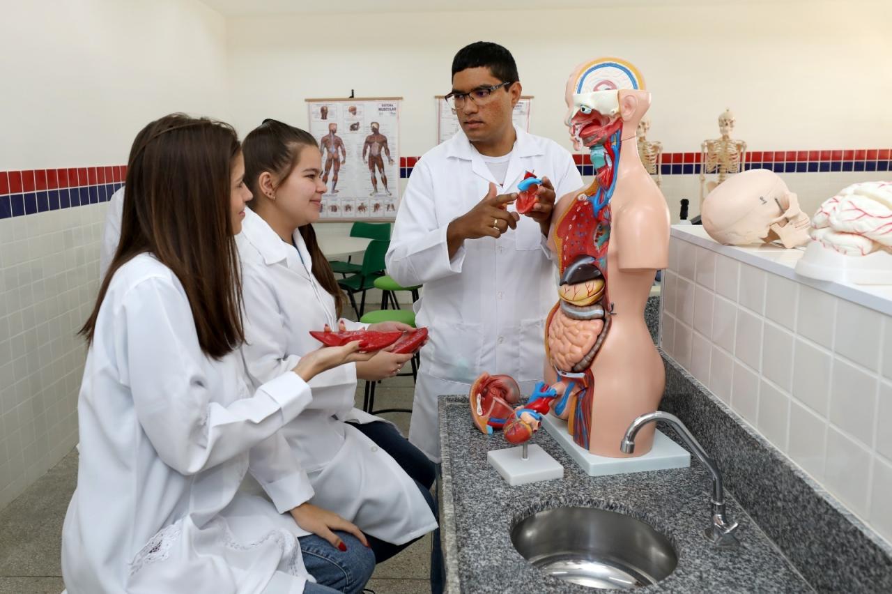 SEC CONVOCA 427 PROFESSORES DO ENSINO PROFISSIONAL APROVADOS EM PROCESSO SELETIVO