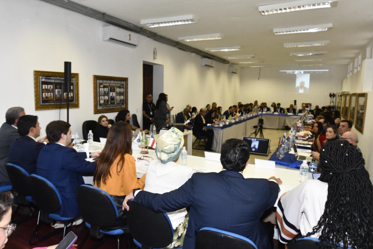 DELEGADO DA POLÍCIA CIVIL ANUNCIA OPERAÇÃO CONTRA GOLPE DO FALSO ADVOGADO DURANTE COLÉGIO DE PRESIDENTES DA OAB-BA