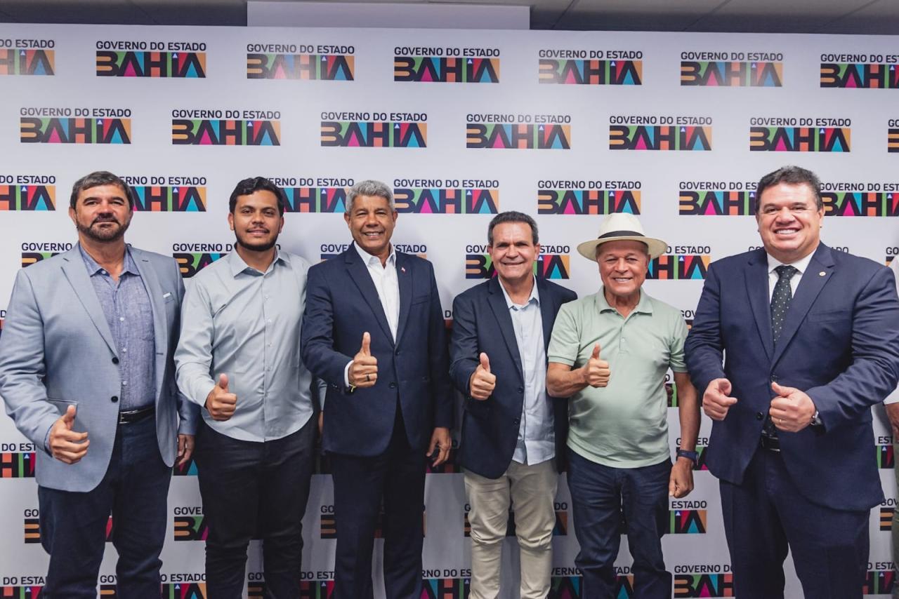 PREFEITO E VEREADORES ANUNCIAM APOIO A JERÔNIMO, ROMPEM COM DEPUTADOS DE OPOSIÇÃO E FEDERAÇÃO UNIÃO BRASIL-PP PERDE FORÇA